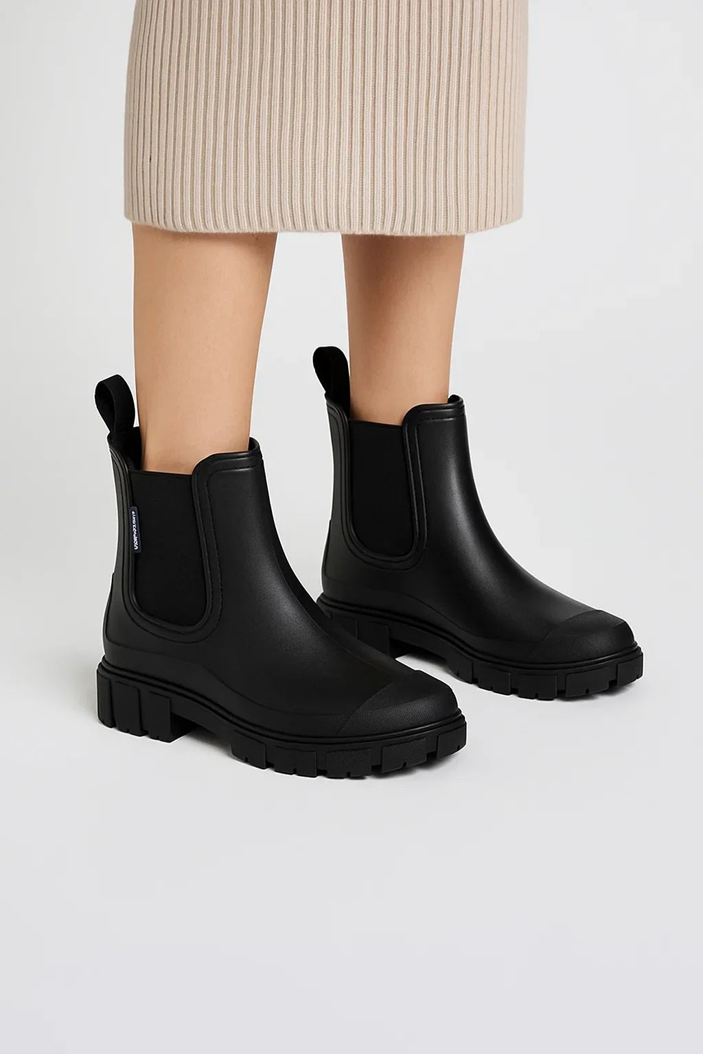 Women's Waterproof Rubber Boots Modern Design Anti-Slip Sole Outdoor Rainboots