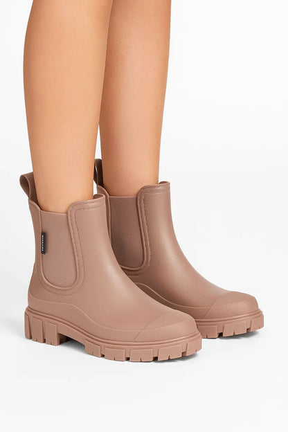 Women's Waterproof Rubber Boots Modern Design Anti-Slip Sole Outdoor Rainboots
